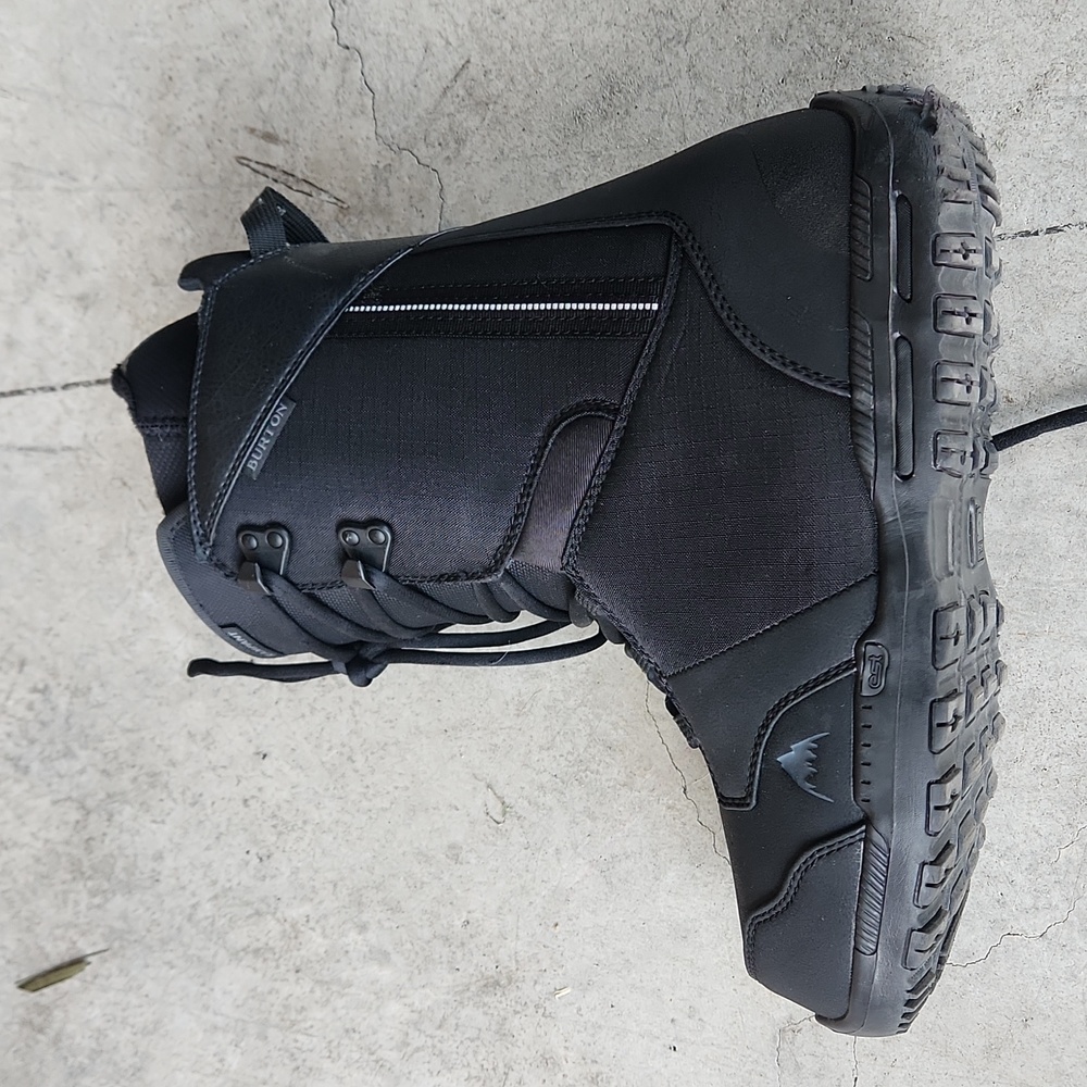 Men's Burton Snowboarding Boots Rampart Size 10
